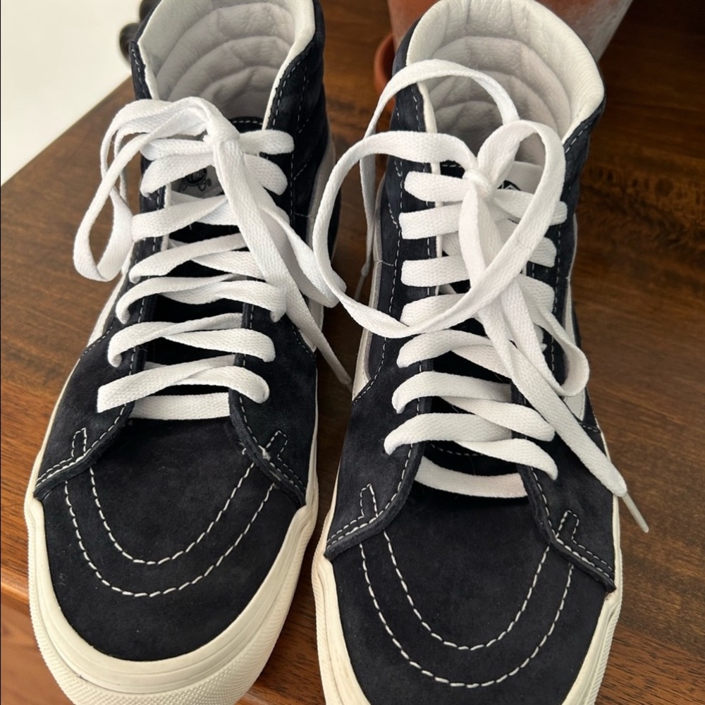 Vans SK8-Hi Skate Shoes Iconic High-top Suede/Leather in Deep Navy, Unisex - Picture 4 of 13